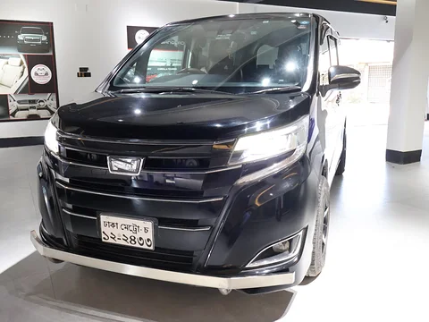 Toyota Noah 2018
