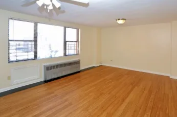 Room for rent in Jamaica