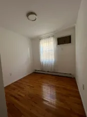 Room for rent in Jamaica