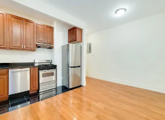 Apartment for rent in Jamaica