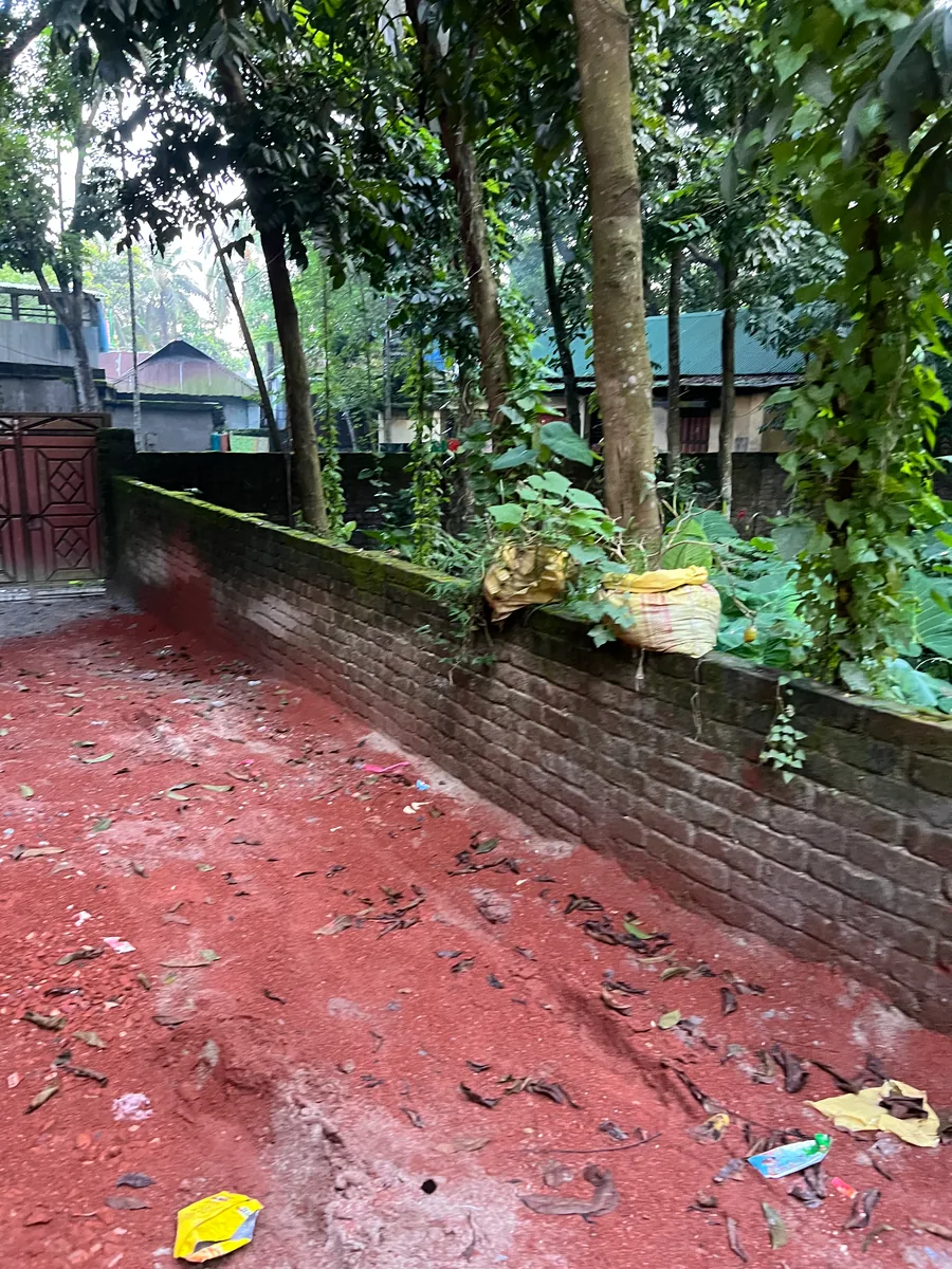 ৬ শতক জমি বিক্রি হবে