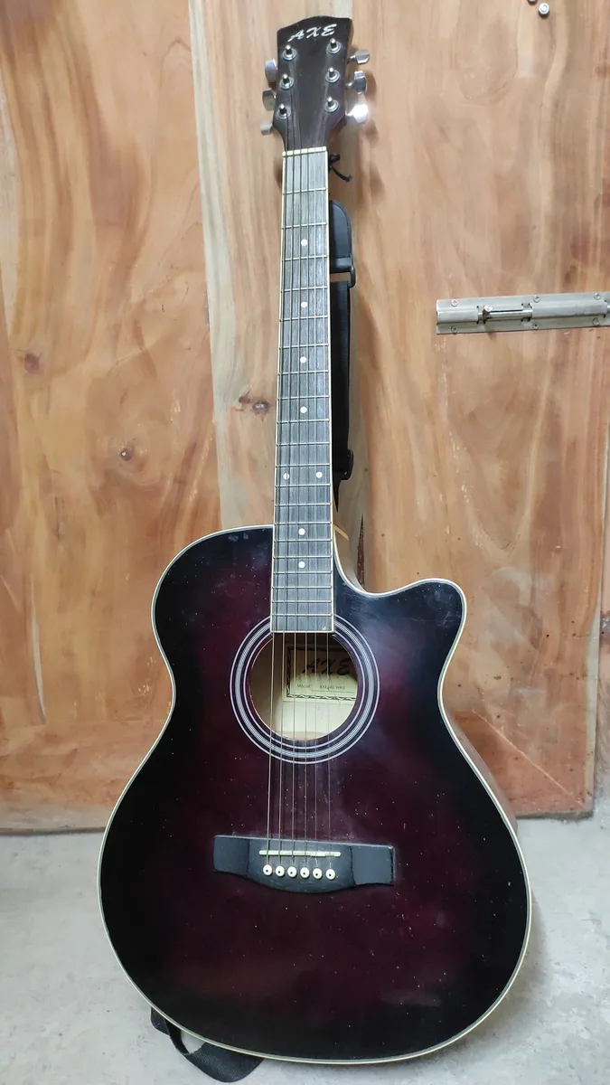 Guitar for sale