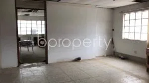 A rightly planned 2650 sq ft office is found for rent in motijheel