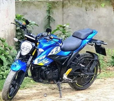 Suzuki gixxer