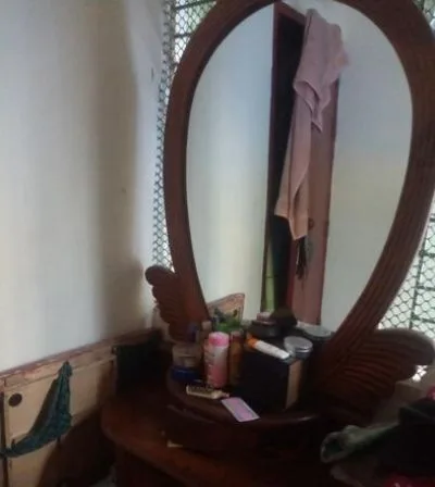 Dressing table