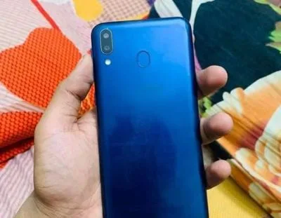 Samsung galaxy m20