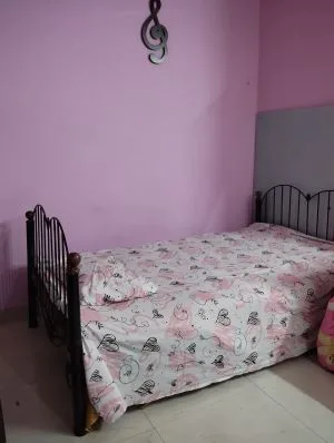 রুমমেট আবশ্যক