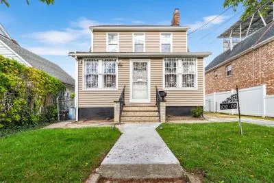 3 beds 3 baths  house for sale