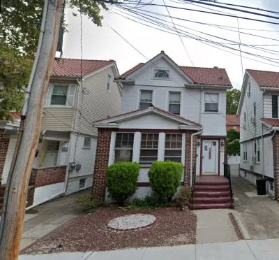 Semibasement is available for rent