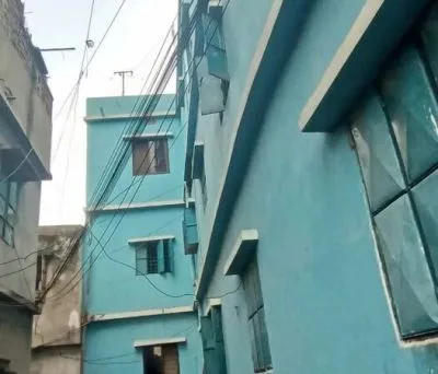 ৩ তলা বিল্ডিং, ৩ কাঠা জমি বিক্রি করা হবে