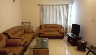 4 Bedrooms Furnished Flat Rent