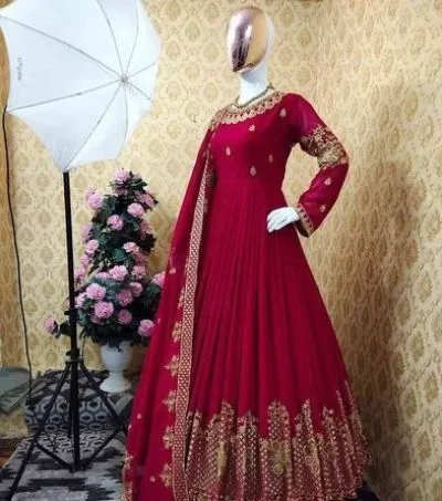 এমব্রয়ডারি পার্টি ড্রেস বিক্রি হবে