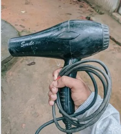 Hair dryer
