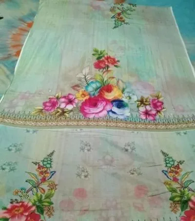 Pakisthani suti lawn three pis for sale