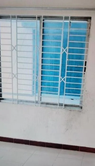 মহিলা/স্বামী স্ত্রী এর জন্য সাবলেট