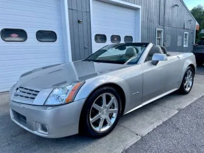 2004 cadillac xlr hardtop