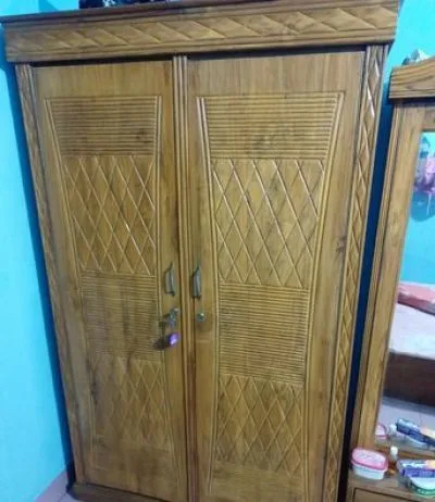 Almirah for sell