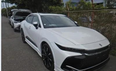Toyota crown hybrid 2022