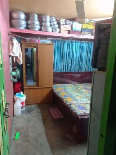 এক রুম ভাড়া হবে