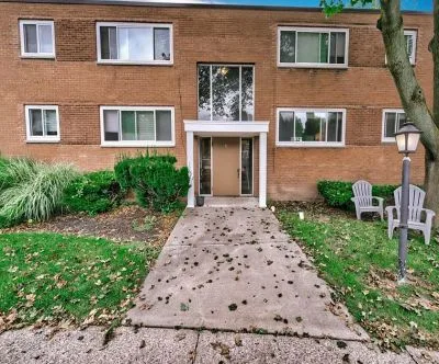 Village Green Court Apartments for Rent