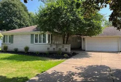 3 beds  2 baths House for Rent