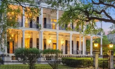 7 beds 7 baths 9,062 sqft House for Sale
