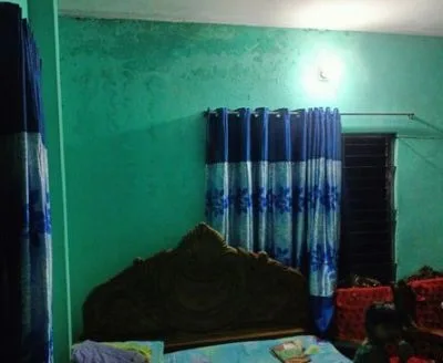 ১ রুম ভাড়া হবে তিন তালায়
