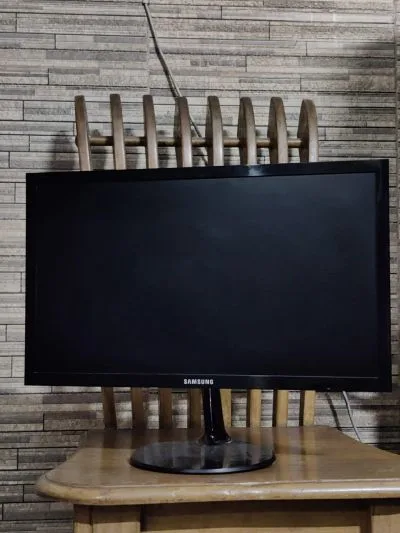 CPU and Monitor Samusng led