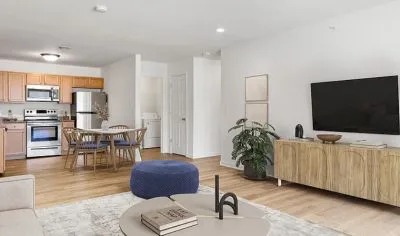 1 bed 1 bath 624 sqft house for rent
