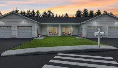 2 beds  2 baths 1,250 sqft house for rent