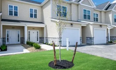 1  bed 1  bath 820  sqft house for rent