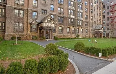 4 bds2 ba1,350 sqft - apartment for rent