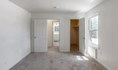 1 bed 1 bath 700 sqft house for rent
