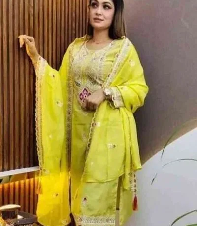 থ্রিপিস বিক্রি করা হবে