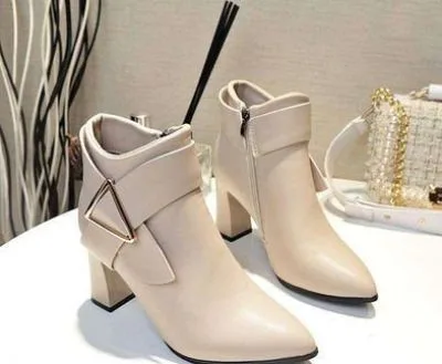 Ladies Heel for sale in Rampura