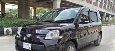 Toyota Sienta With 7 Seater 2014