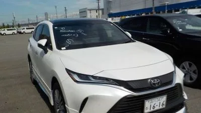 Toyota Harrier Pearl Color 2020