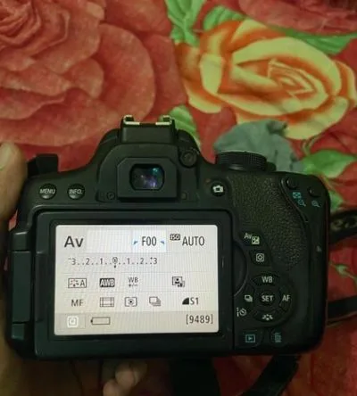 canon 750D body for sale