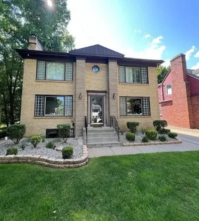 3 beds 1 bath 1,694 sqft - Apartment for rent