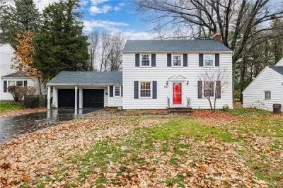 WONDERFUL 3 BEDROOM 2 FULL BATH