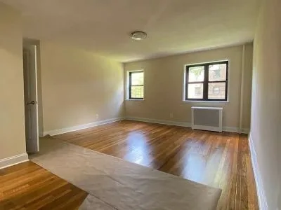 2 bed 1 bath available for rent.