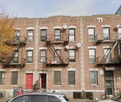 2 beds 1 baths house for rent