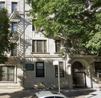 1 beds 1 baths House For Rent