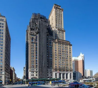 350 - 41,050 SF of Space Available for Rent