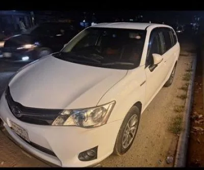 Toyota Fielder Hybrid, 2013
