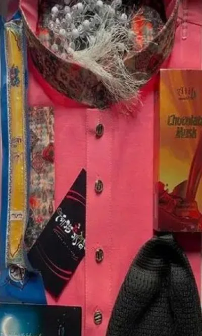 কেউ শাড়িগুলো নিতে চাইলে ইনবক্সে নক করবেন