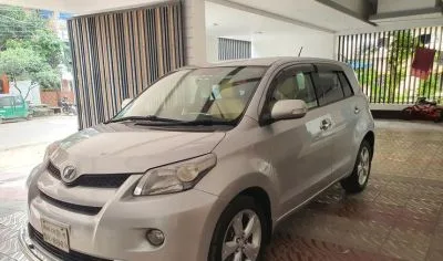 Toyota ist CR 32.REG 2019.MODEL 2012
