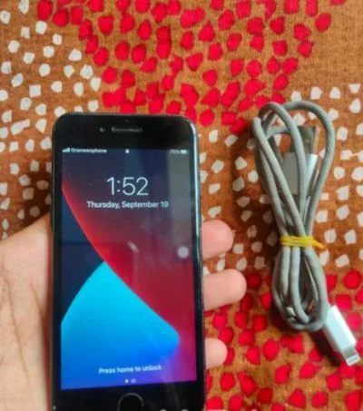 Apple iPhone 7 (Used)