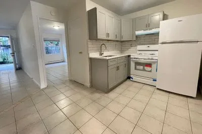 1 beds 1 baths 700 sqft Apartment for Rent