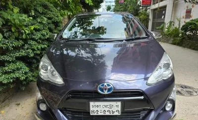 Toyota Aqua G 2015